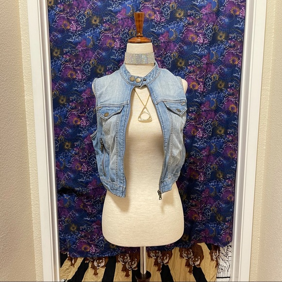 🌈 Amazing Denim vest - Picture 2 of 11